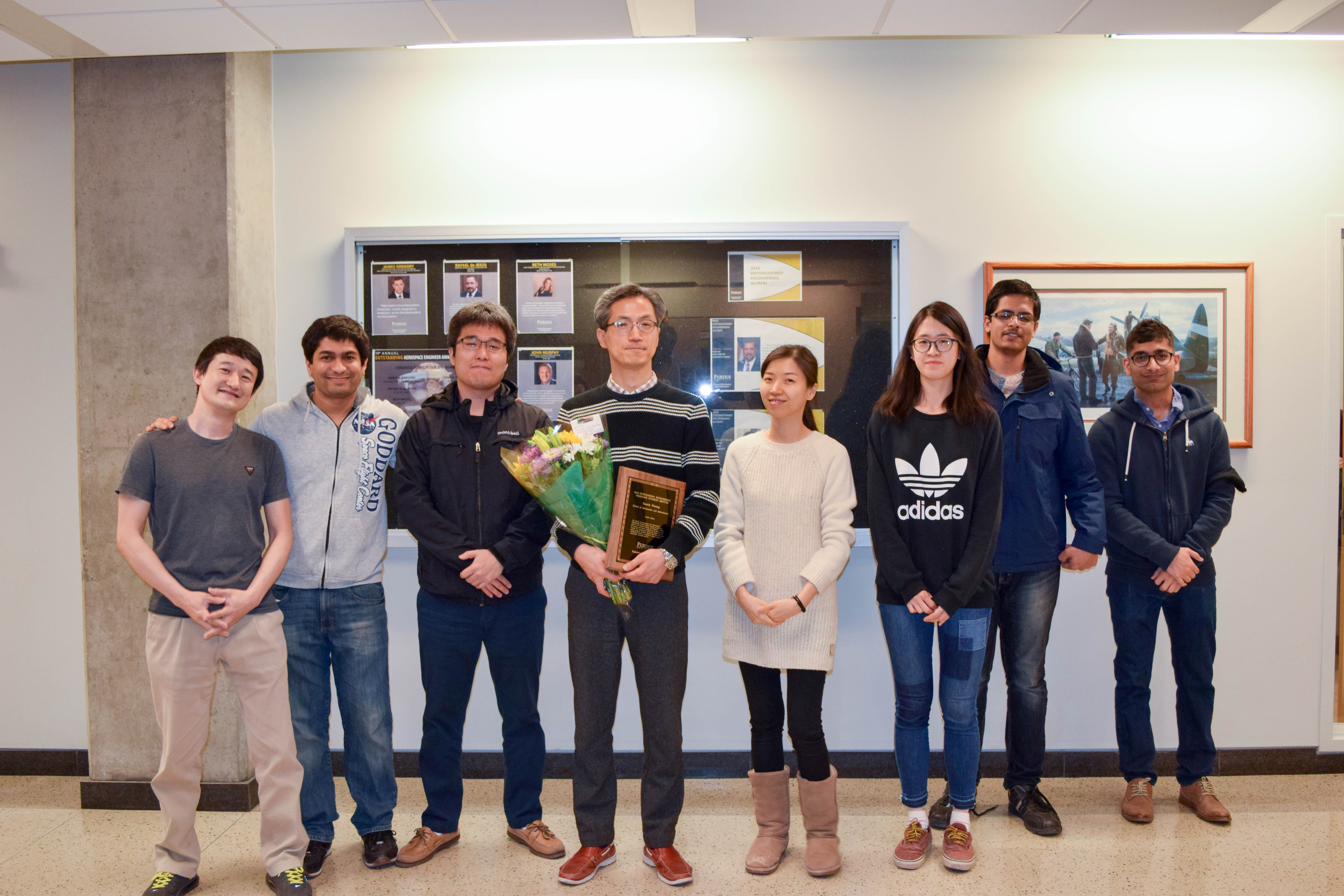 Dr. Inseok Hwang and students